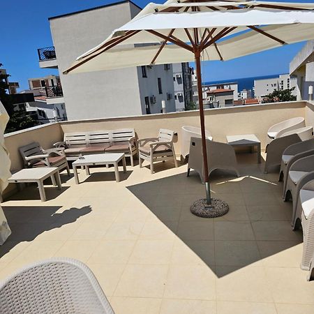 Ebra Lux Apartmani Dobra Voda Luaran gambar
