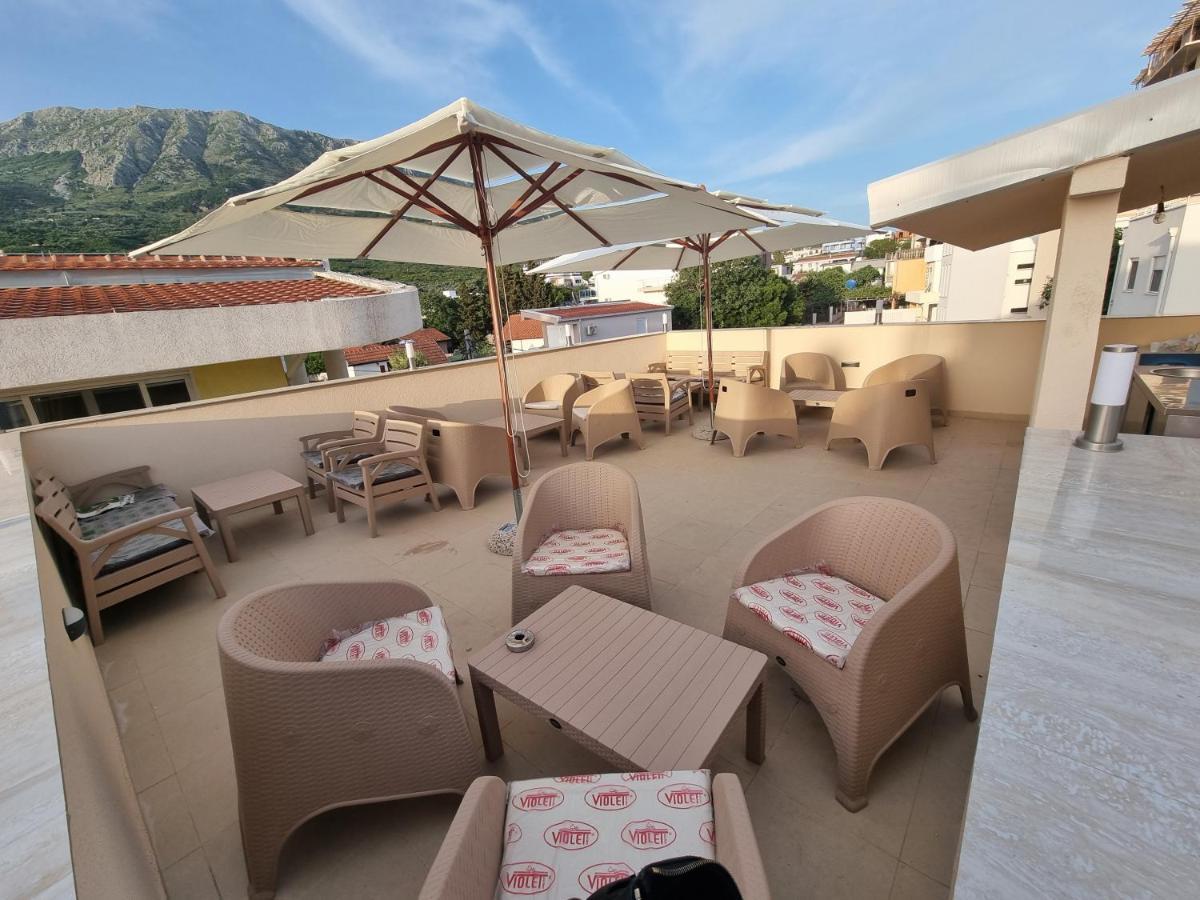 Ebra Lux Apartmani Dobra Voda Luaran gambar