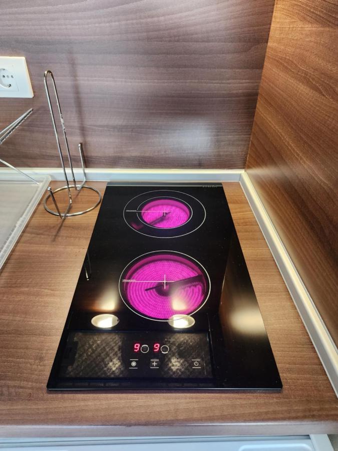 Ebra Lux Apartmani Dobra Voda Luaran gambar